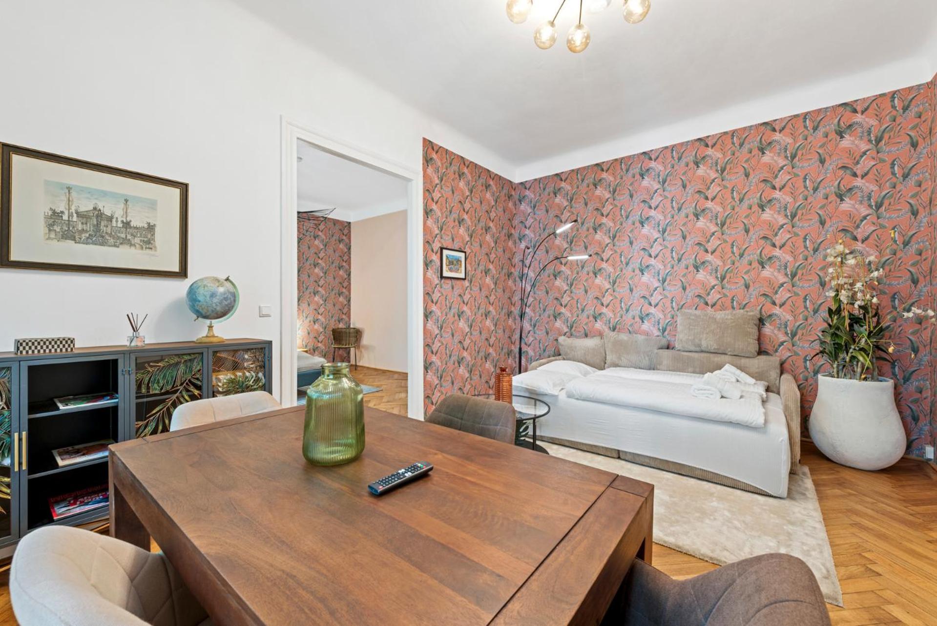 4ty3 - Spacious In The Heart Of The 8th District Is Calling Wien